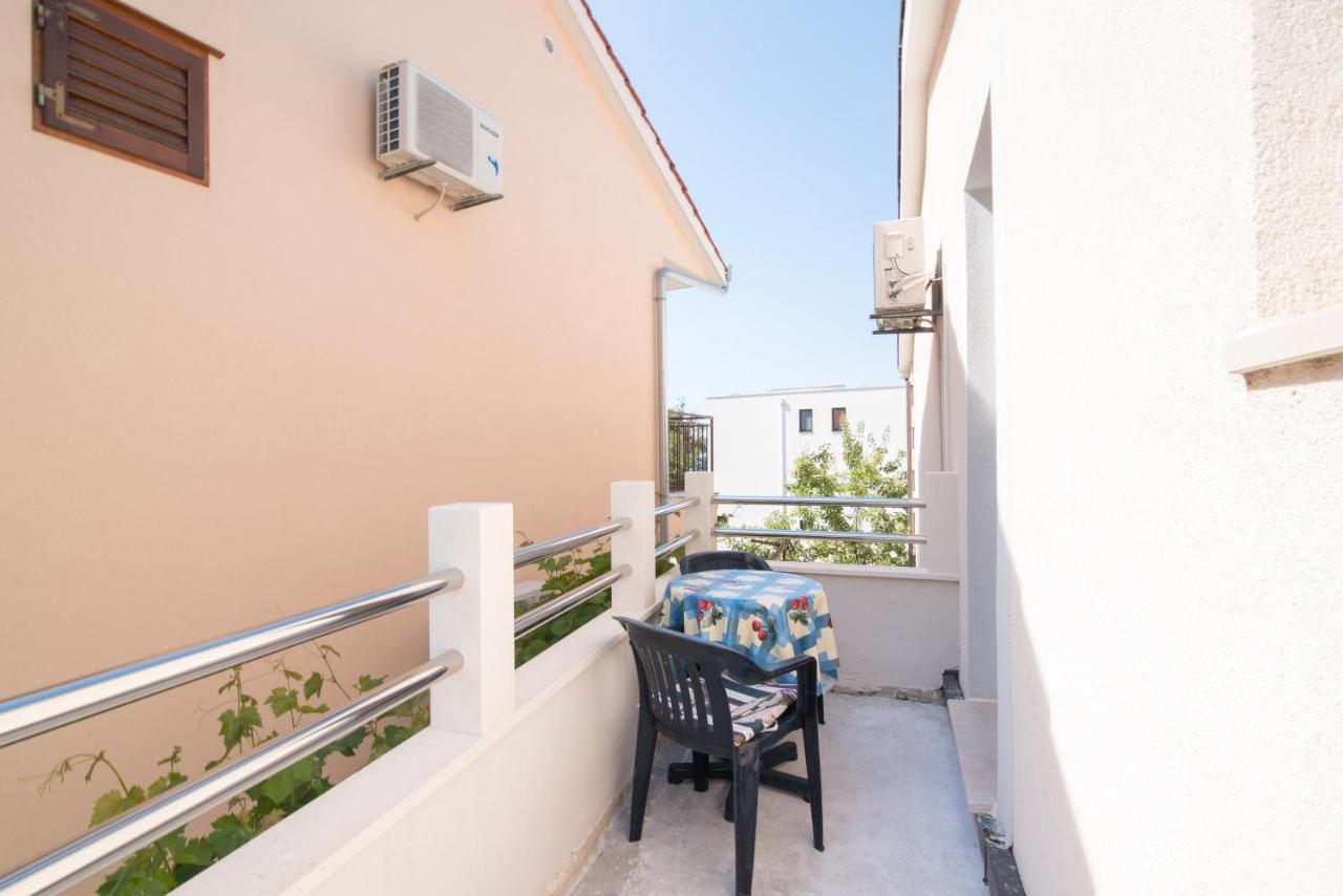 Studio Apartment เบรลา ห้อง รูปภาพ